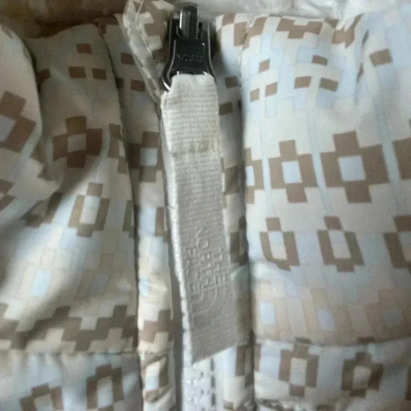 The North Face Reversible Girls Puffer Faux Fur Jacket Sz 18 Cream Ski Winter - Picture 6 of 12